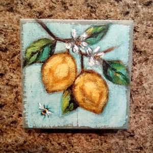 Bee and lemon wood block